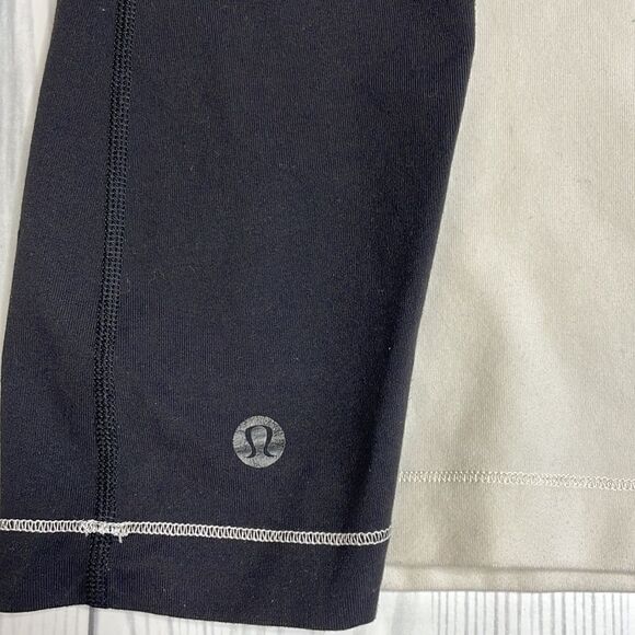 Lululemon Color block black and white elongate tank 4 - Picture 6 of 6
